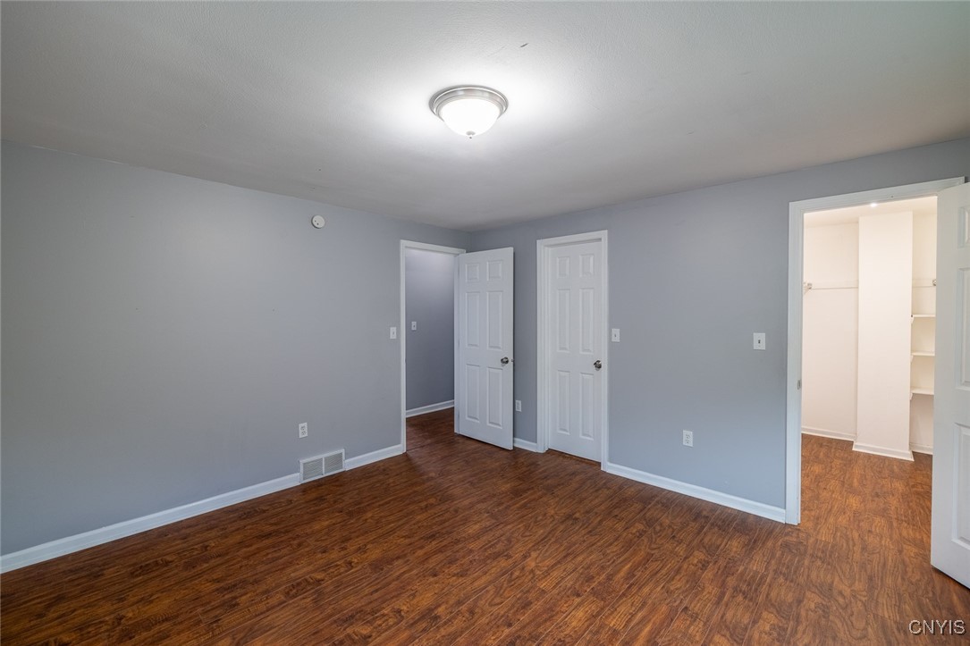 8536 Snowshoe Trail, Cicero, New York image 15