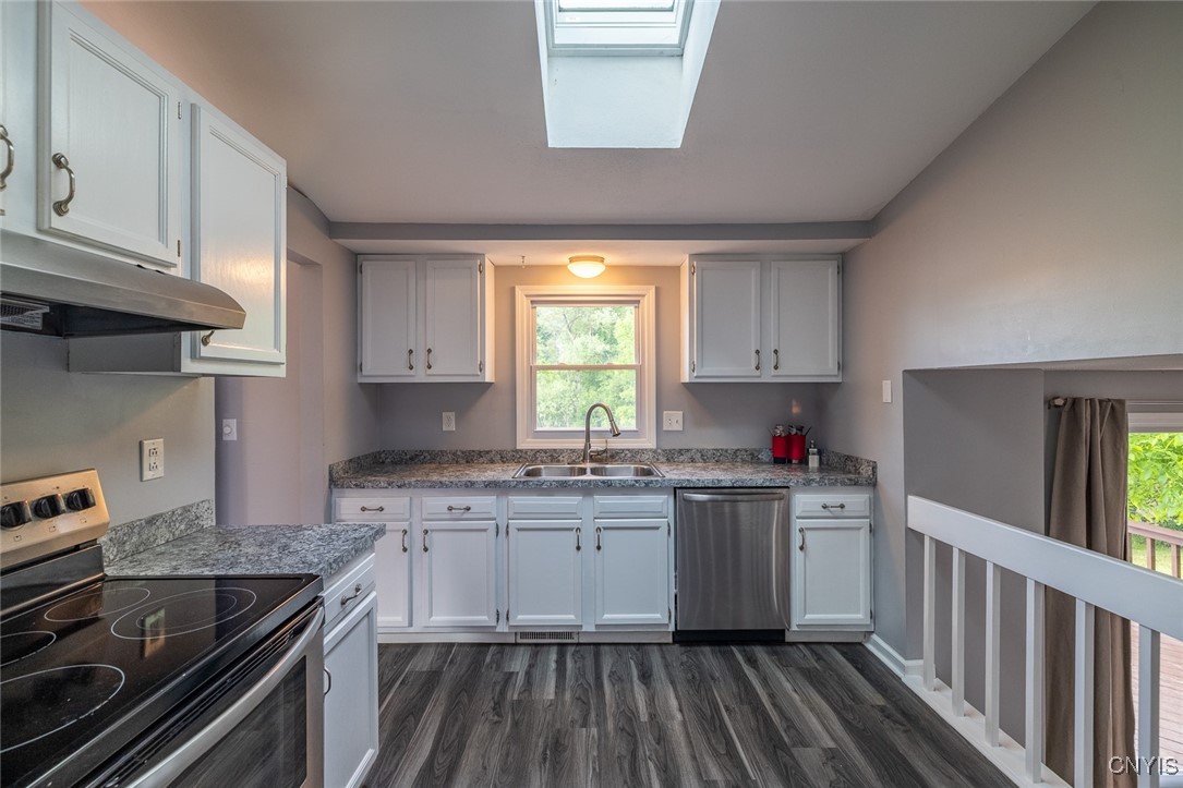 8536 Snowshoe Trail, Cicero, New York image 8