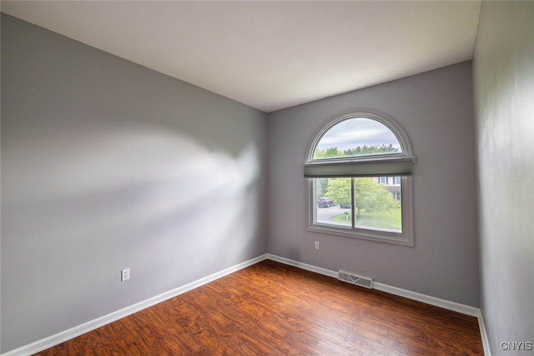 8536 Snowshoe Trail, Cicero, New York image 20