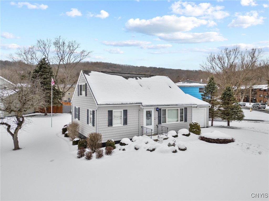 212 Kramer Drive, Syracuse, New York image 4