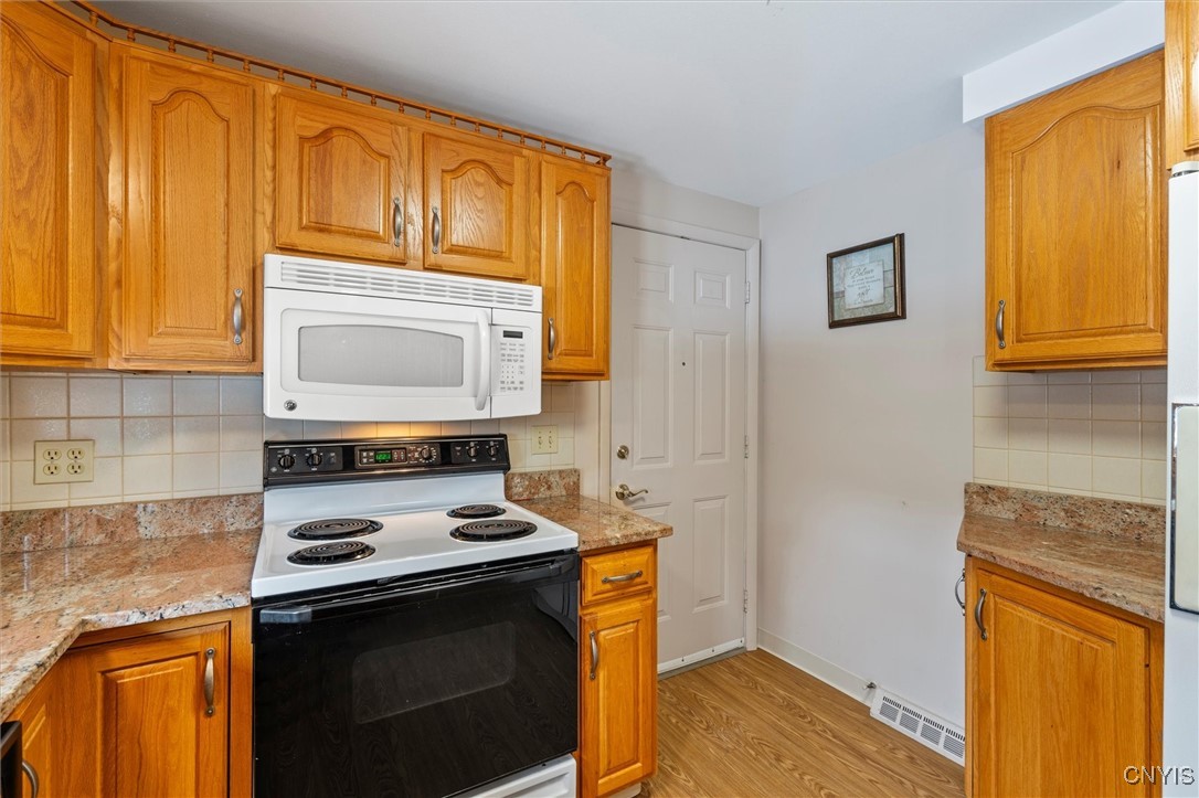 212 Kramer Drive, Syracuse, New York image 13