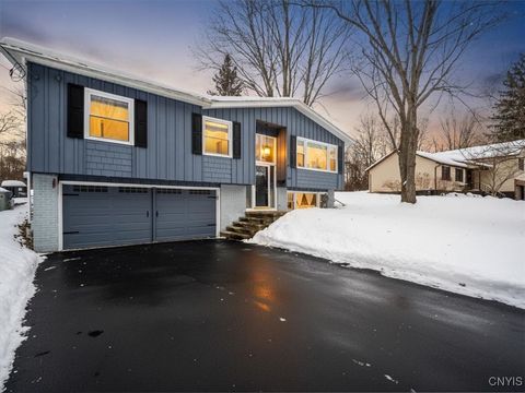 Photo of 607 Birchwood Drive, Oneida, NY 13421 (MLS # S1654969)
