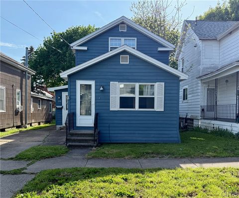 Homes For Sale - 242 W 8th Street<br/> Oswego, NY 13126