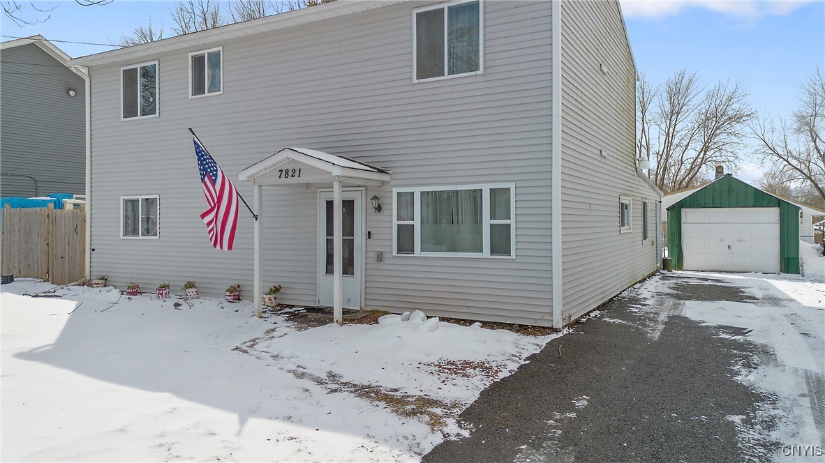 7821 Rinaldo Boulevard, Cicero, New York image 2