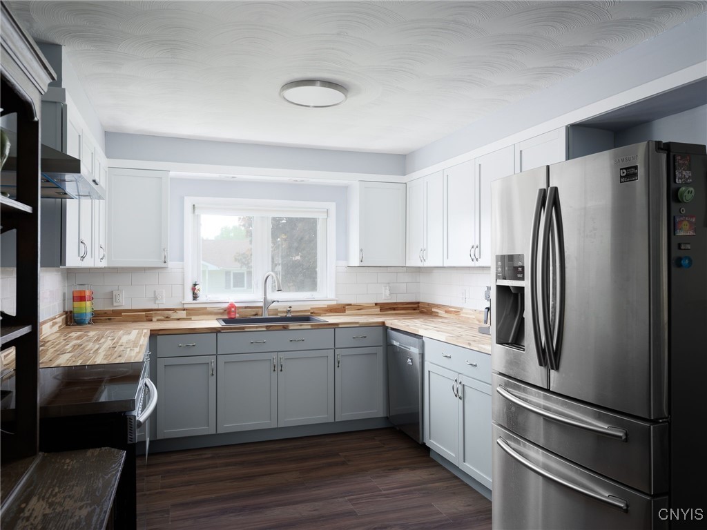 Adams, New York 13605, United States, 4 Bedrooms Bedrooms, ,2 BathroomsBathrooms,Residential,Active,148218