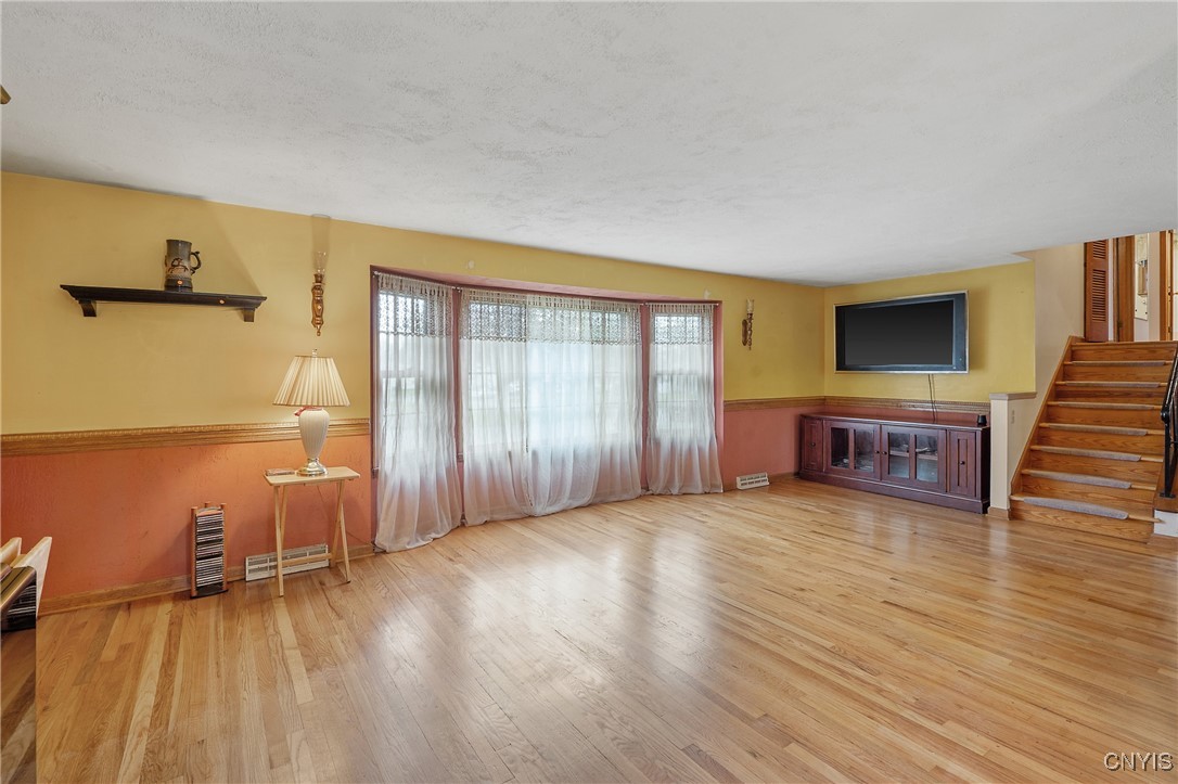 107 Sagamore Drive, Clay, New York image 10
