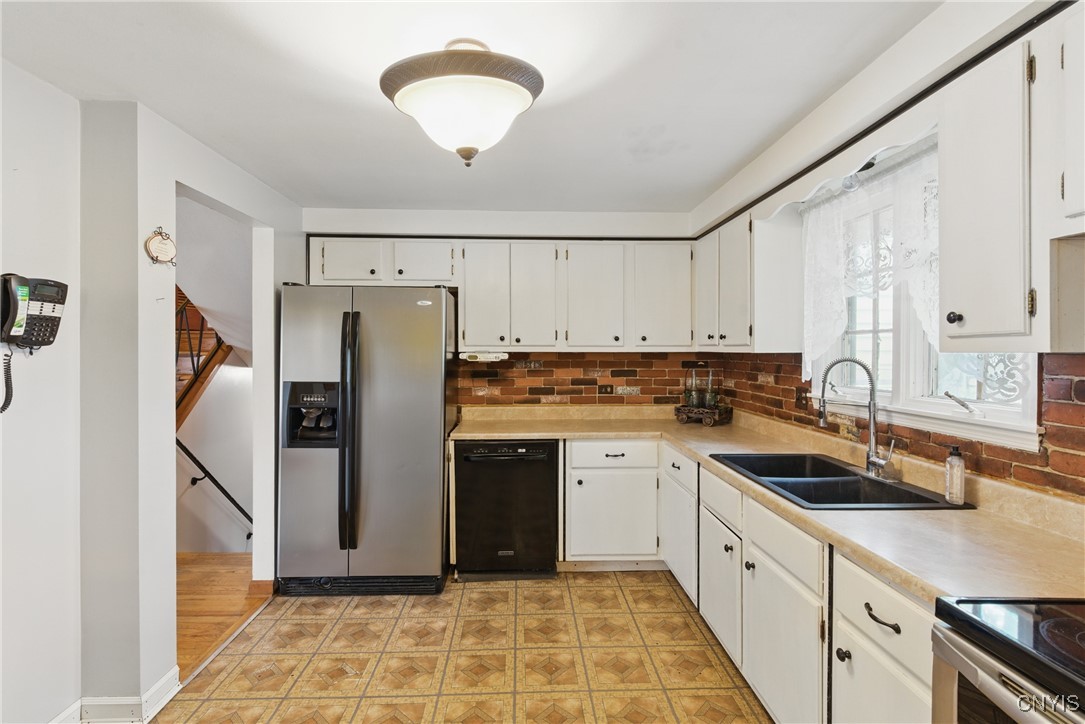 107 Sagamore Drive, Clay, New York image 18
