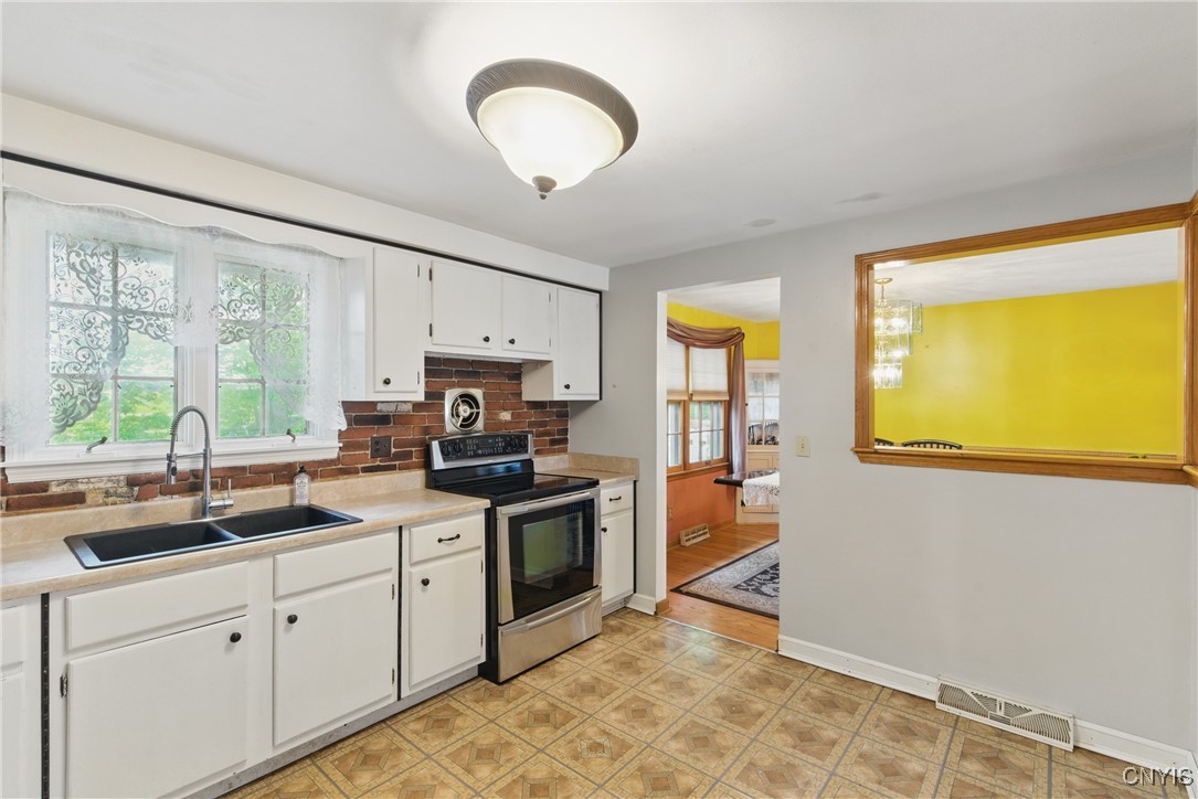 107 Sagamore Drive, Clay, New York image 17