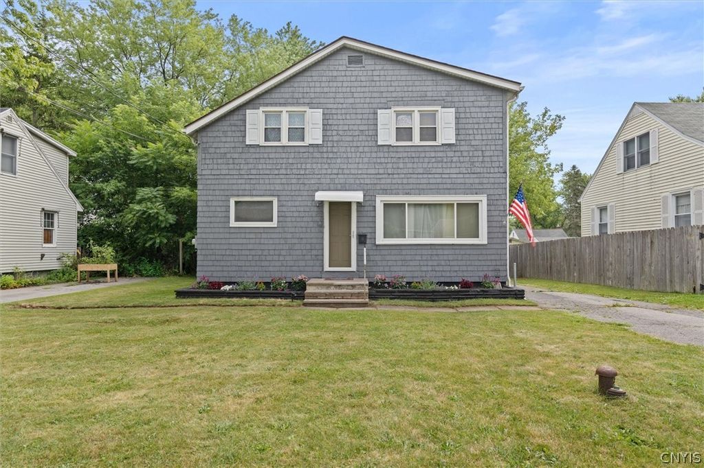 Photo of 306 Boston Road, Salina, NY 13211 (MLS # S1700918)
