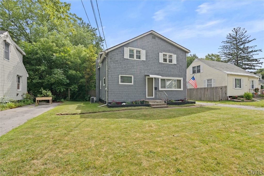 Photo of 306 Boston Road, Salina, NY 13211 (MLS # S1700918)