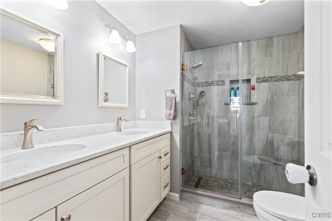 8683 Honeycomb Path Path, Cicero, New York image 15