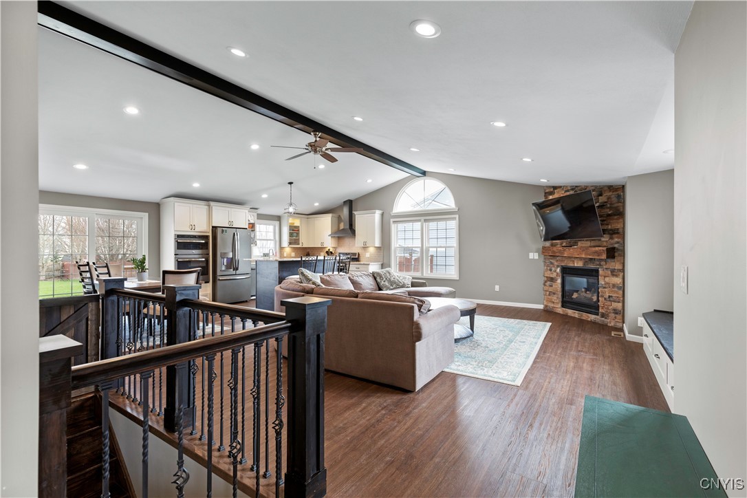8683 Honeycomb Path Path, Cicero, New York image 3