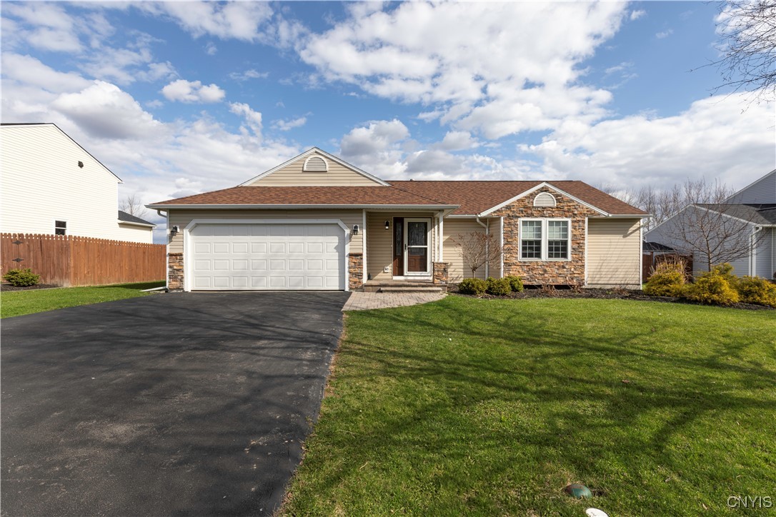8683 Honeycomb Path Path, Cicero, New York image 27