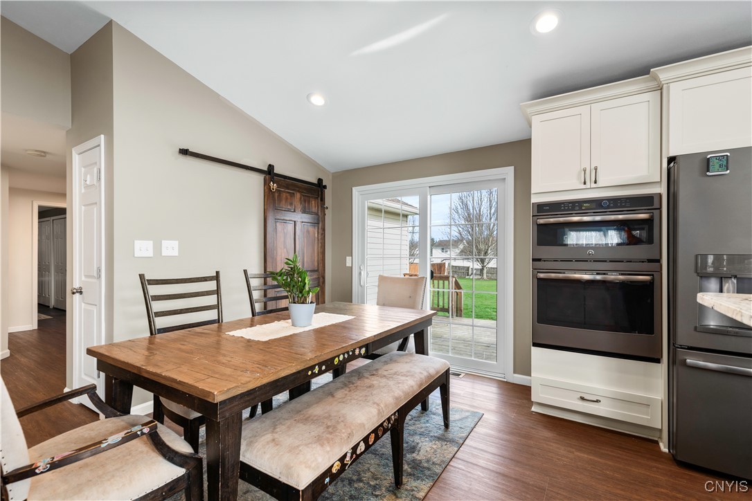 8683 Honeycomb Path Path, Cicero, New York image 11