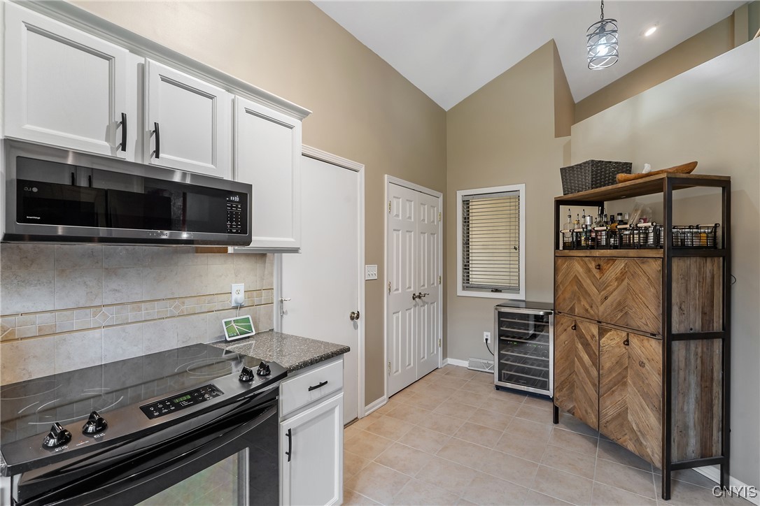 415 White Heron Circle, Manlius, New York image 16