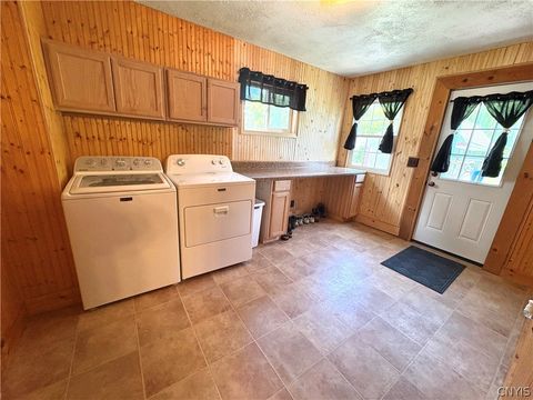 Tiny photo for 136 N Fulton Street, Auburn, NY 13021 (MLS # S1689190)