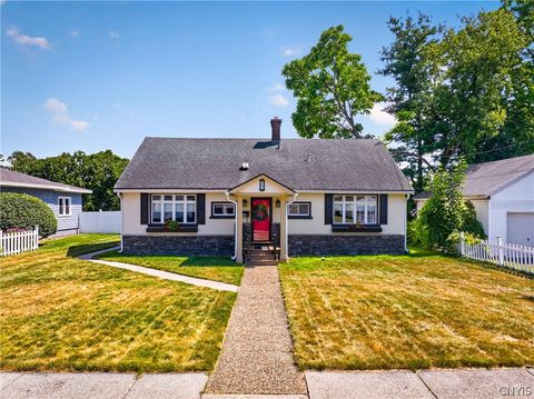 Homes For Sale - 804 Van Buren Avenue<br/> Oneida County, Rome, NY 13440