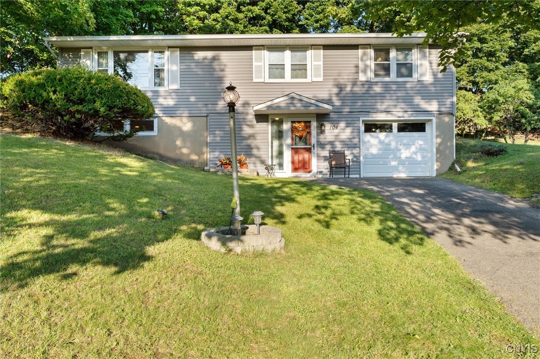 104 Fieldcrest Drive, Camillus, New York image 6