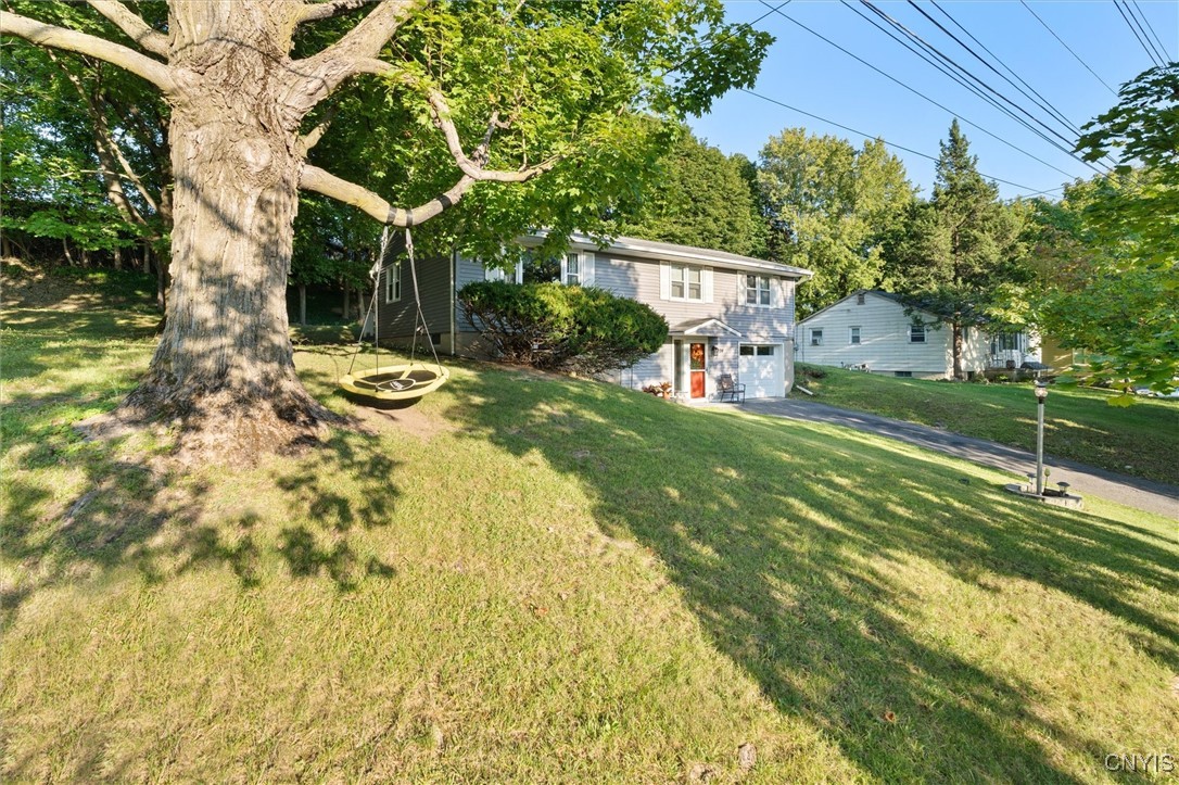 104 Fieldcrest Drive, Camillus, New York image 9