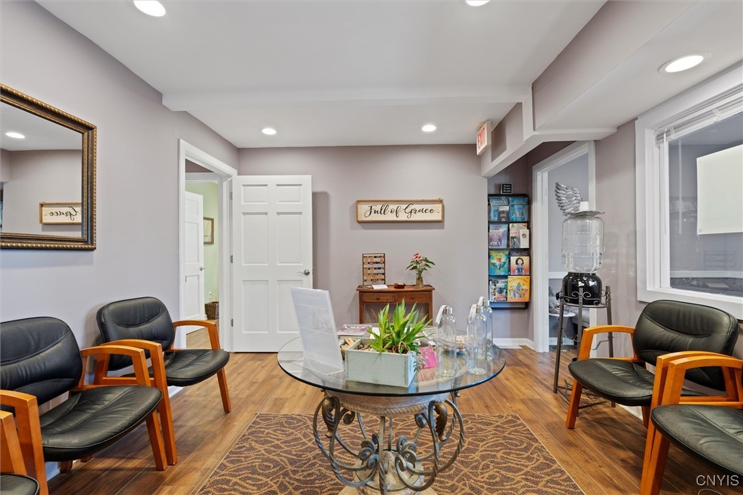 8219 Market Place