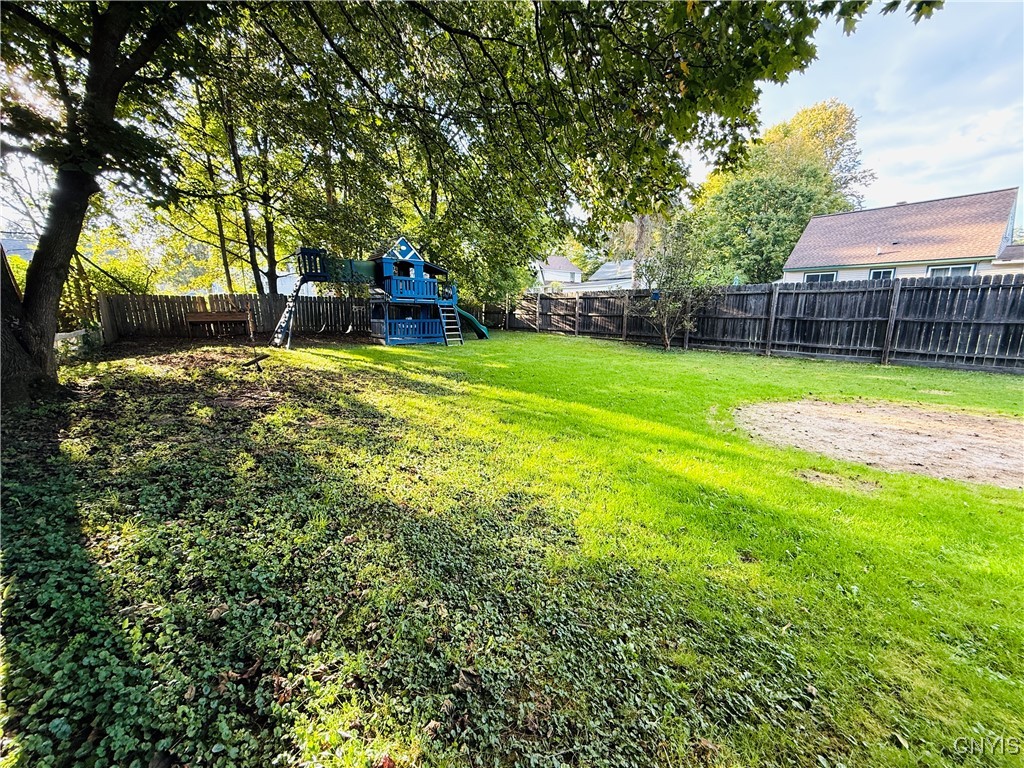 Cortland, New York 13045, United States, 3 Bedrooms Bedrooms, ,2 BathroomsBathrooms,Residential,Pending,212286