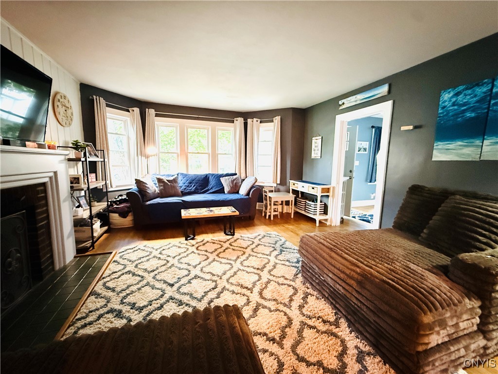 Cortland, New York 13045, United States, 3 Bedrooms Bedrooms, ,2 BathroomsBathrooms,Residential,Pending,212286