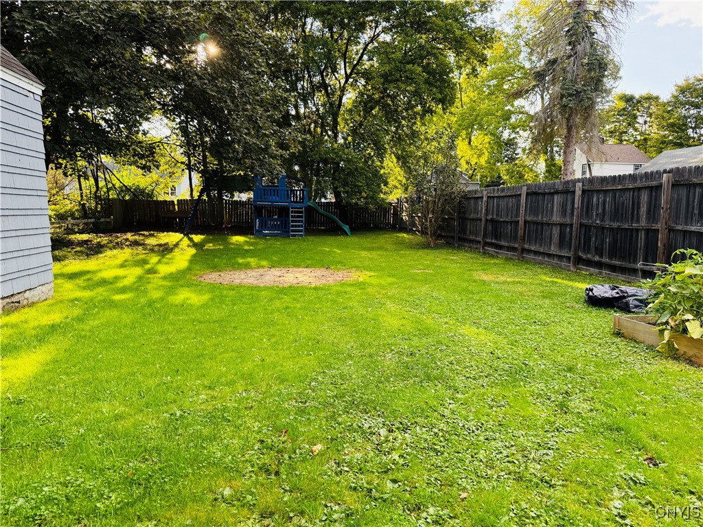 Cortland, New York 13045, United States, 3 Bedrooms Bedrooms, ,2 BathroomsBathrooms,Residential,Pending,212286