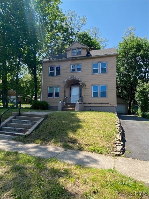 28 Prospect Street, Utica, New York image 1
