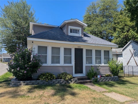 Photo of 1401 Vienna Road, Vienna, NY 13157 (MLS # S1709270)
