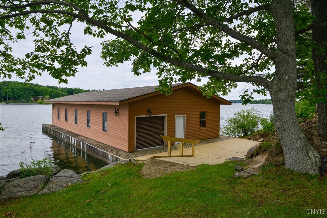 1 & 7 Steam Boat Island