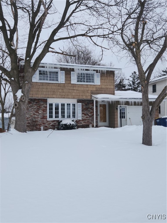 320 Gordon Parkway, Camillus, New York image 1