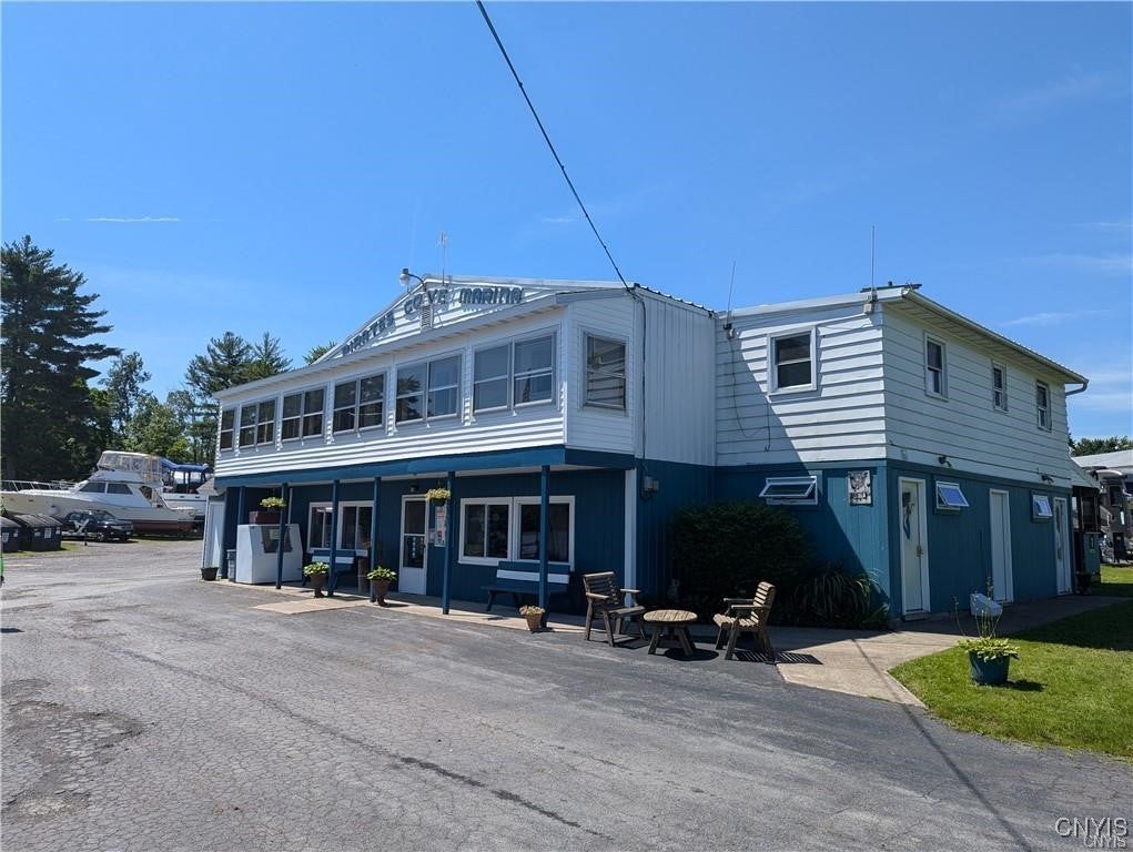 9170 Horseshoe Island Road