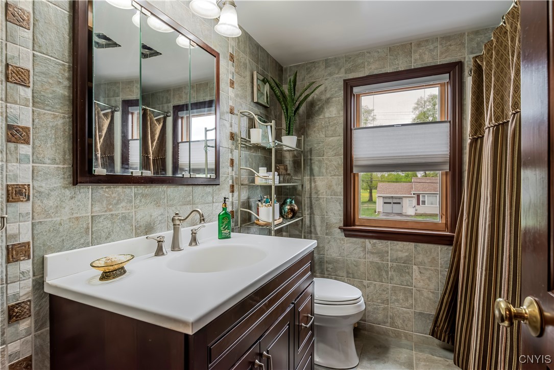 422 Sunlit Terrace, Utica, New York image 39
