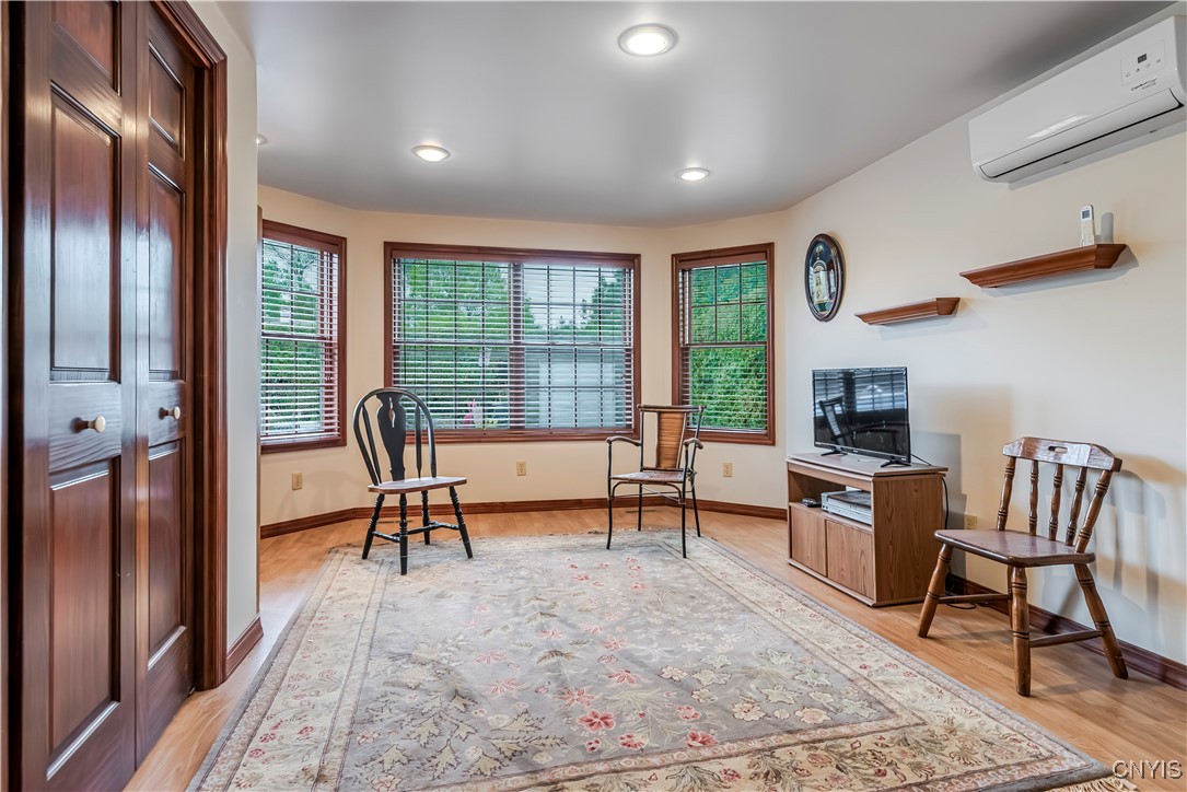 422 Sunlit Terrace, Utica, New York image 29