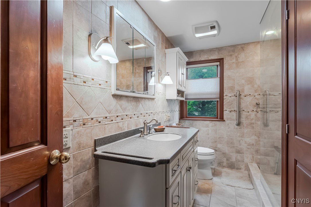 422 Sunlit Terrace, Utica, New York image 35