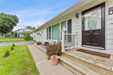 Tiny photo for 308 Stanton Drive, DeWitt, NY 13214 (MLS # S1689587)
