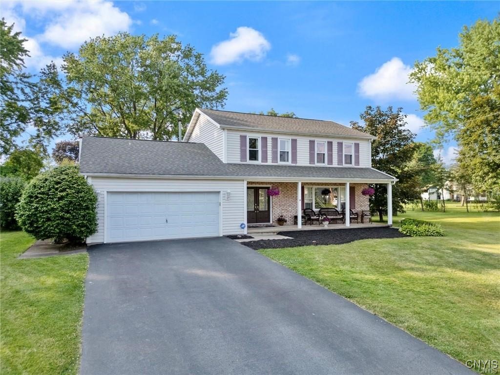 5471 Boxford Circle, Clay, New York image 1