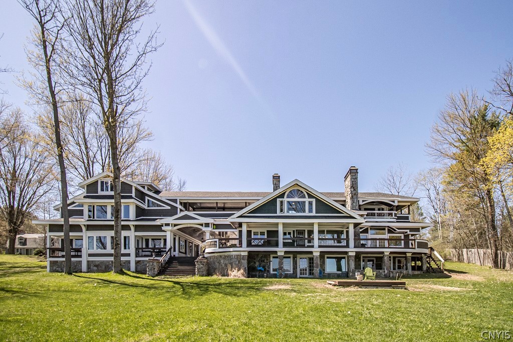 2964 W Lake Road