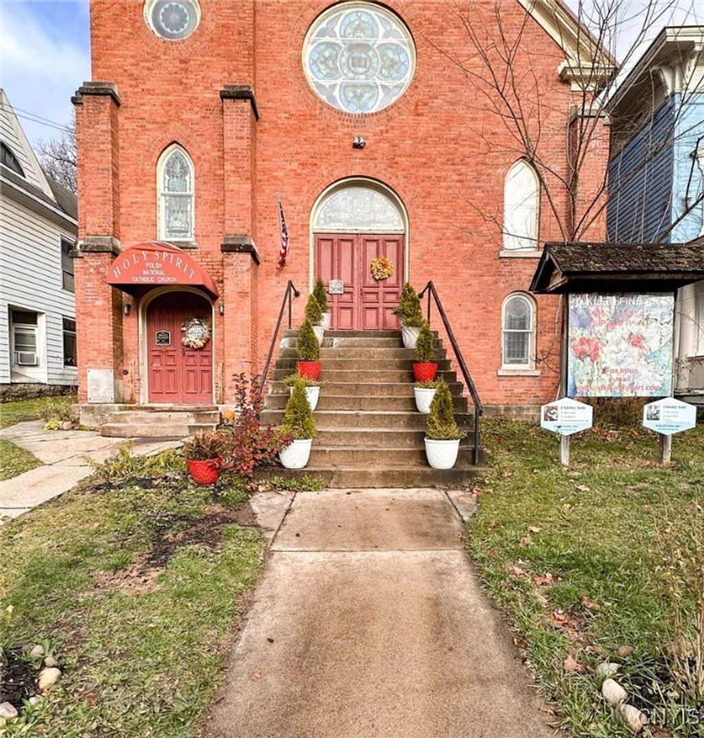 Photo of 618 E Gansevoort Street, Little Falls City, NY 13365 (MLS # S1652469)