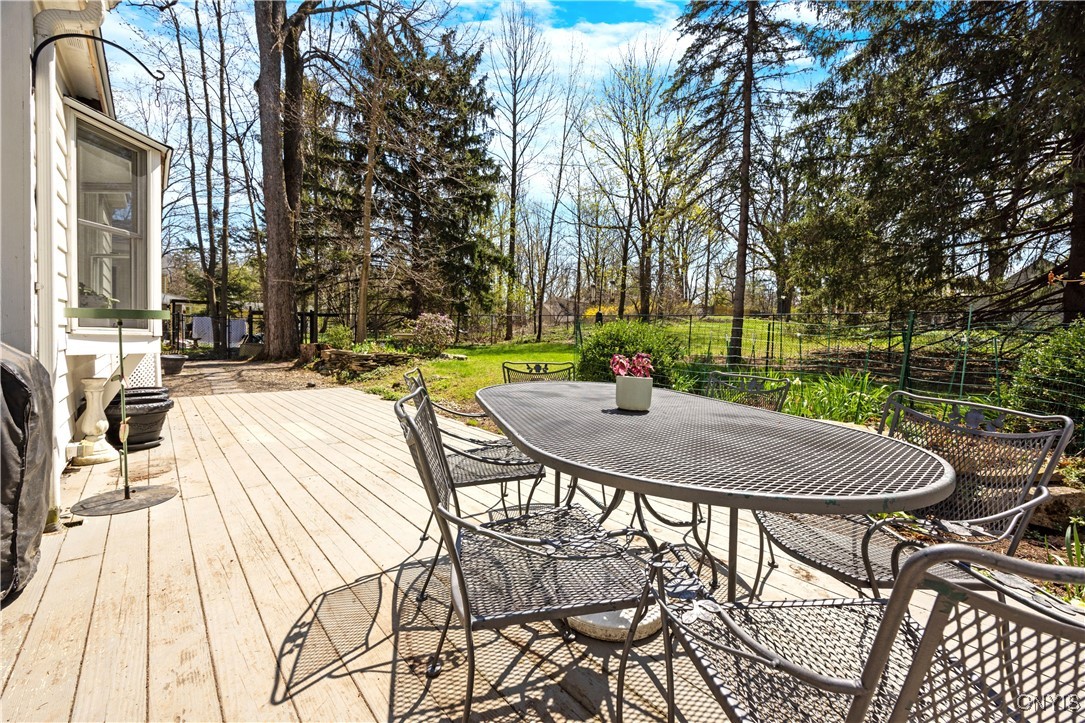 422 Salt Springs Road, Manlius, New York image 4