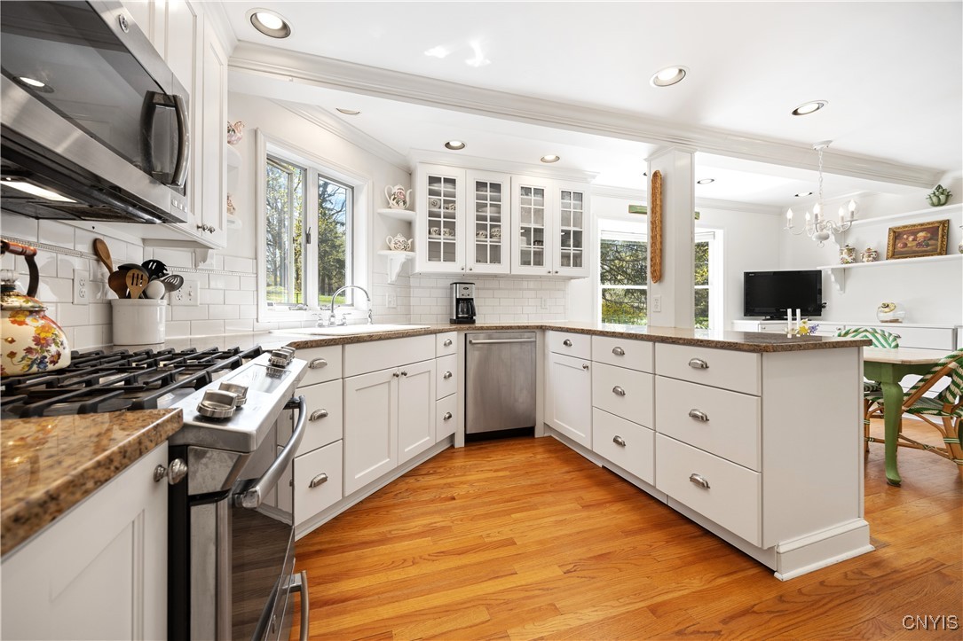 422 Salt Springs Road, Manlius, New York image 13
