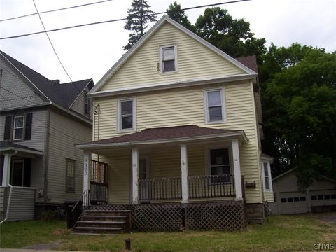 Photo of 110 Edgewood Avenue, Syracuse, NY 13207 (MLS # S1695061)