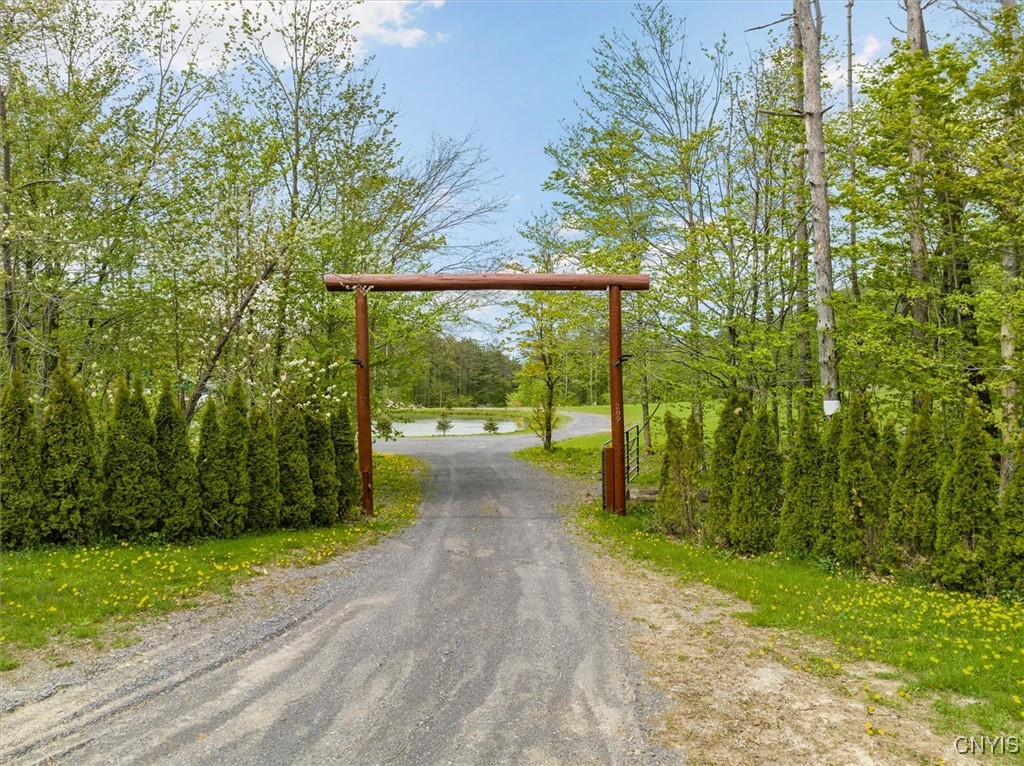 289 Twin Ponds Drive, Newport, New York image 9