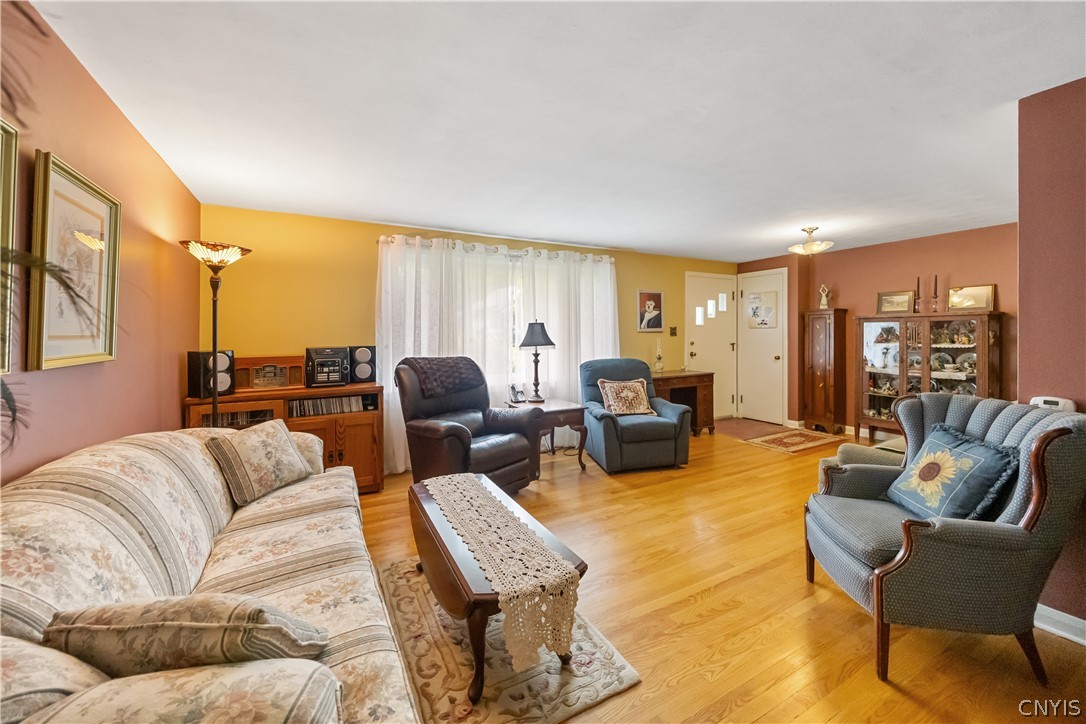 208 Harding Place