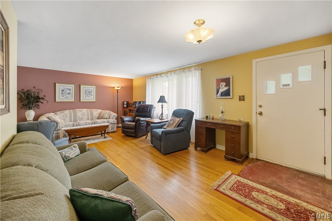 208 Harding Place