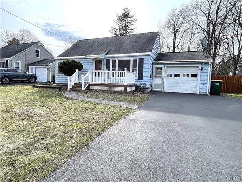 Homes For Rent - 121 Wadsworth Road<br/> Clay, NY 13212