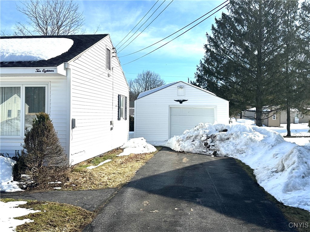 1018 Westbrook Drive