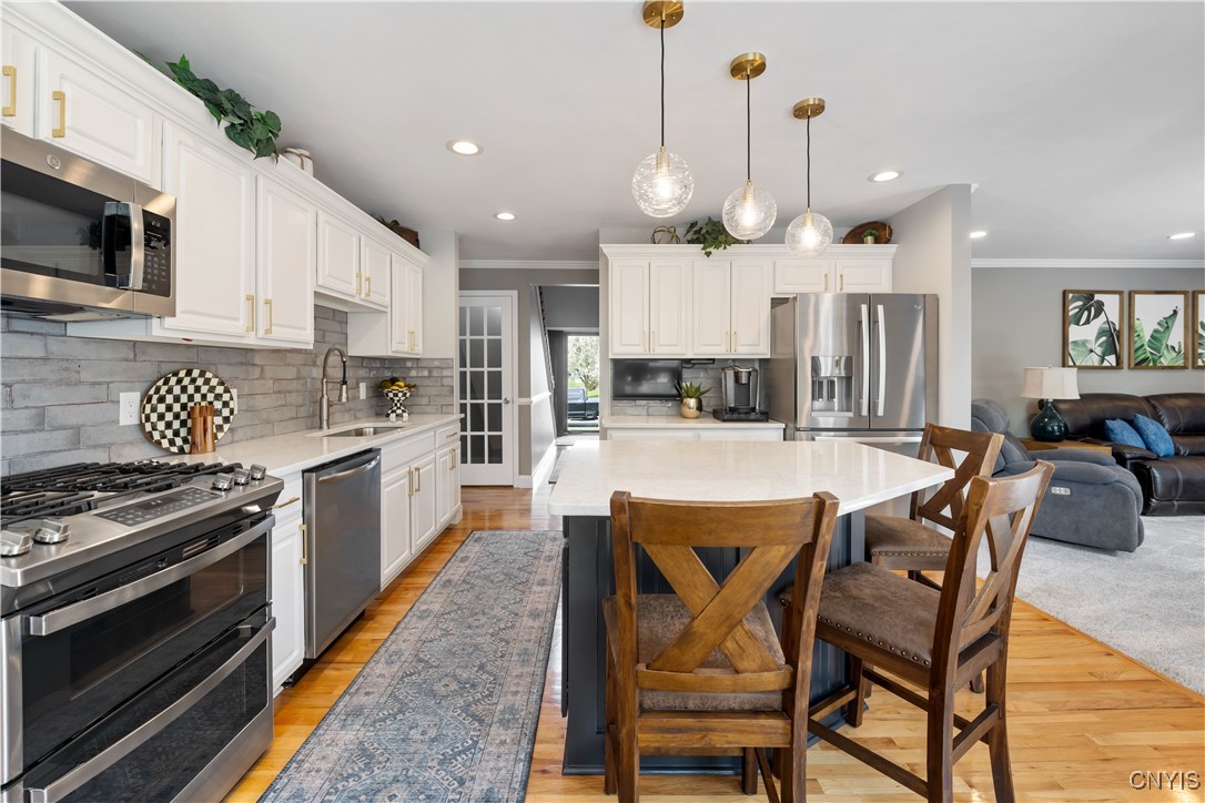 5273 Medasano Circle, Clay, New York image 8