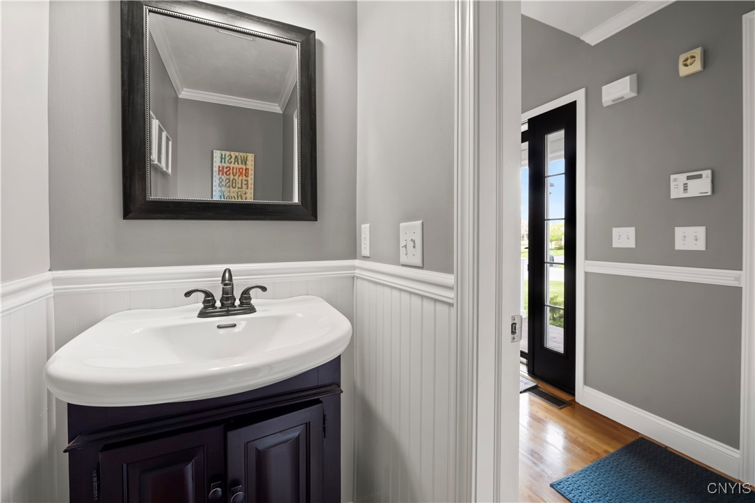 5273 Medasano Circle, Clay, New York image 43