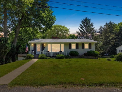 Homes For Sale - 10 Kelly Avenue<br/> Onondaga County, Marcellus, NY 13108